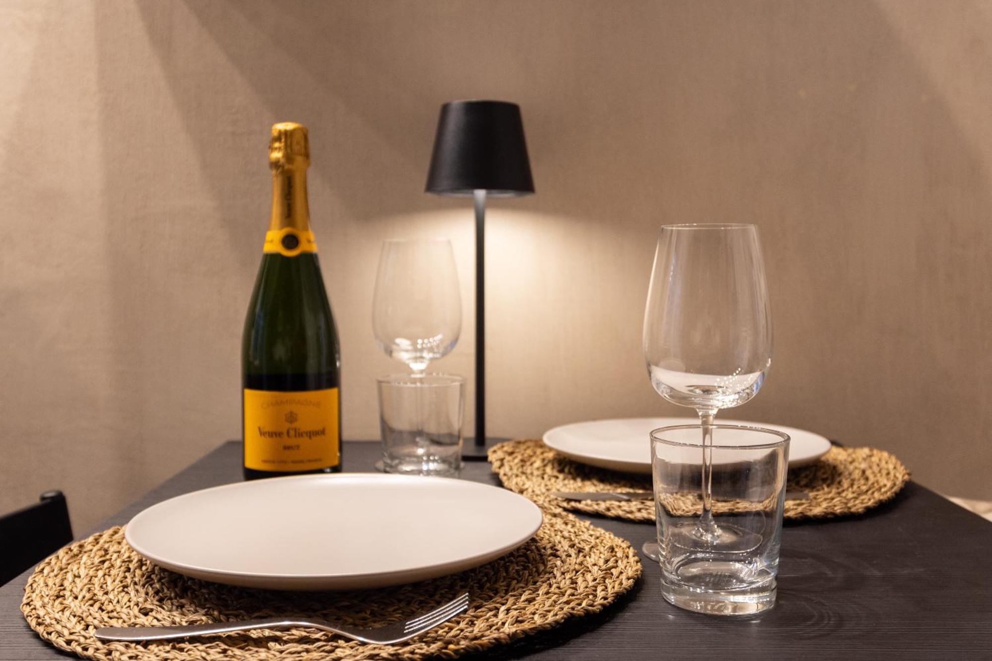 Urban Chic Luxury Suite Apartments Rome Exterior photo